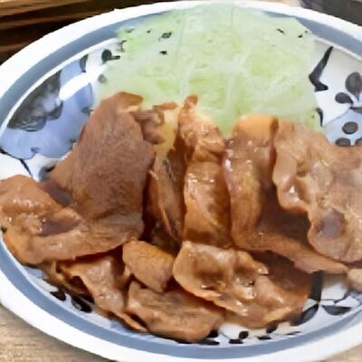 หมูสันคอสไลด์ผัดซอสขิง