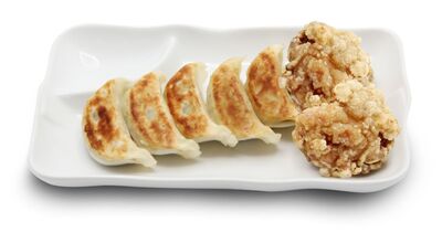 Gyoza (5 biji) + Karaage (2 biji)