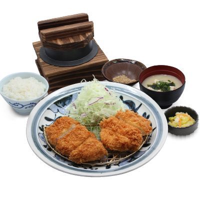 เซตกลางวัน  ทงคัตสึหมูสันนอก และคัตสึไก่